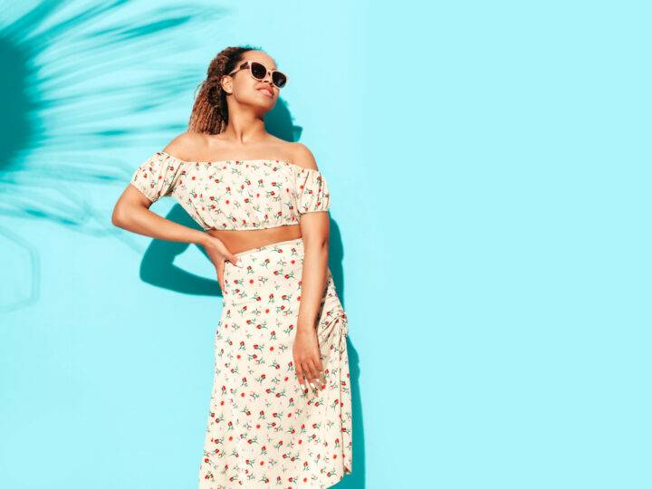 looks para estar fresca en verano en una sesión de fotos